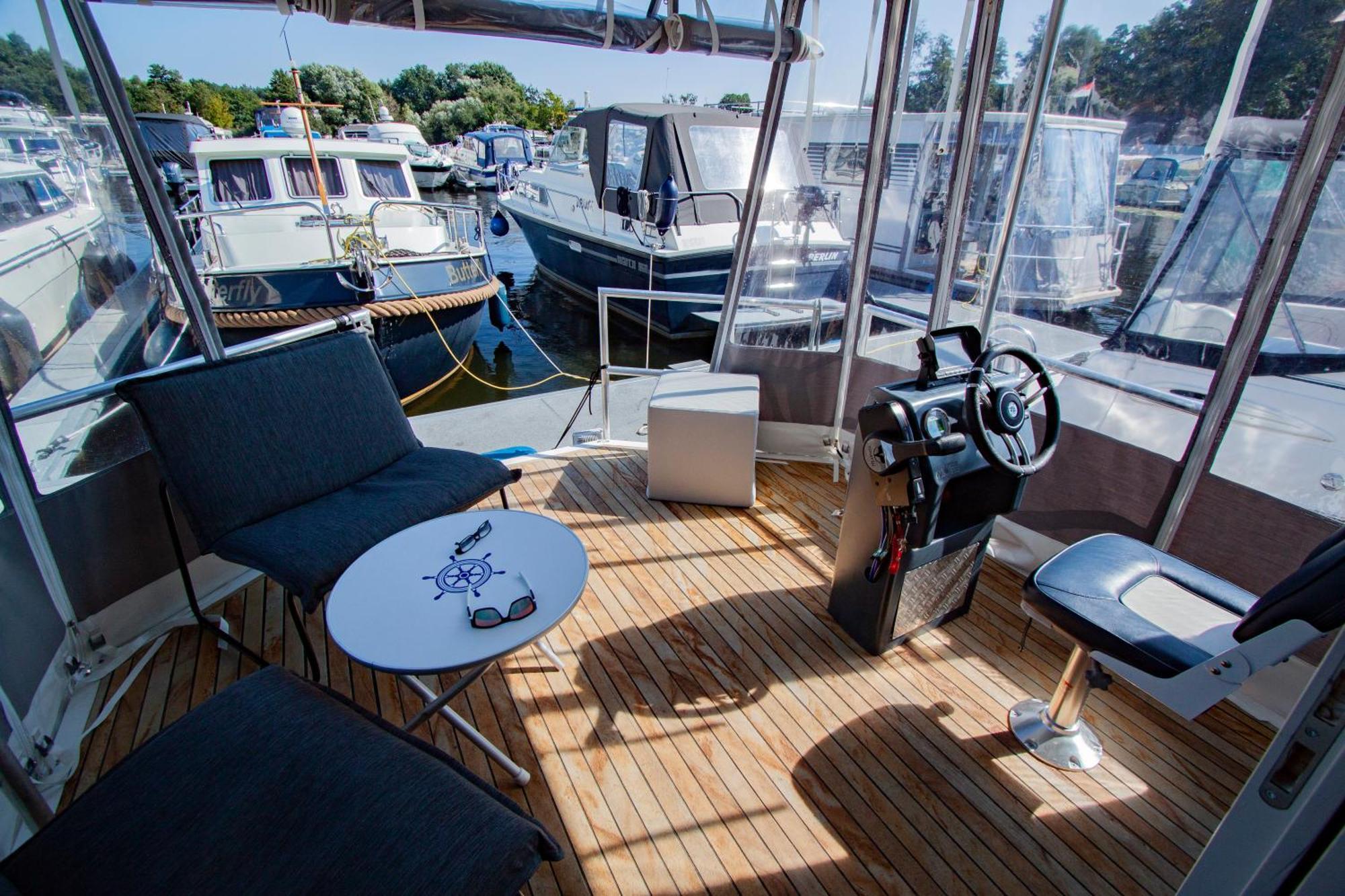Hotel Hausboot Hennigsdorf Esterno foto